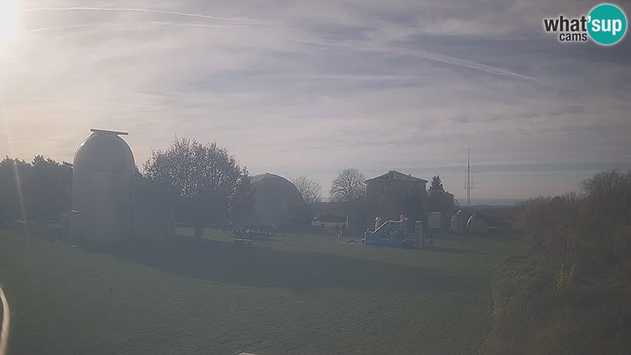 Višnjan-Observatorium Live Webcam – Explore the Sky, Asteroids, Comets, and Meteoroids