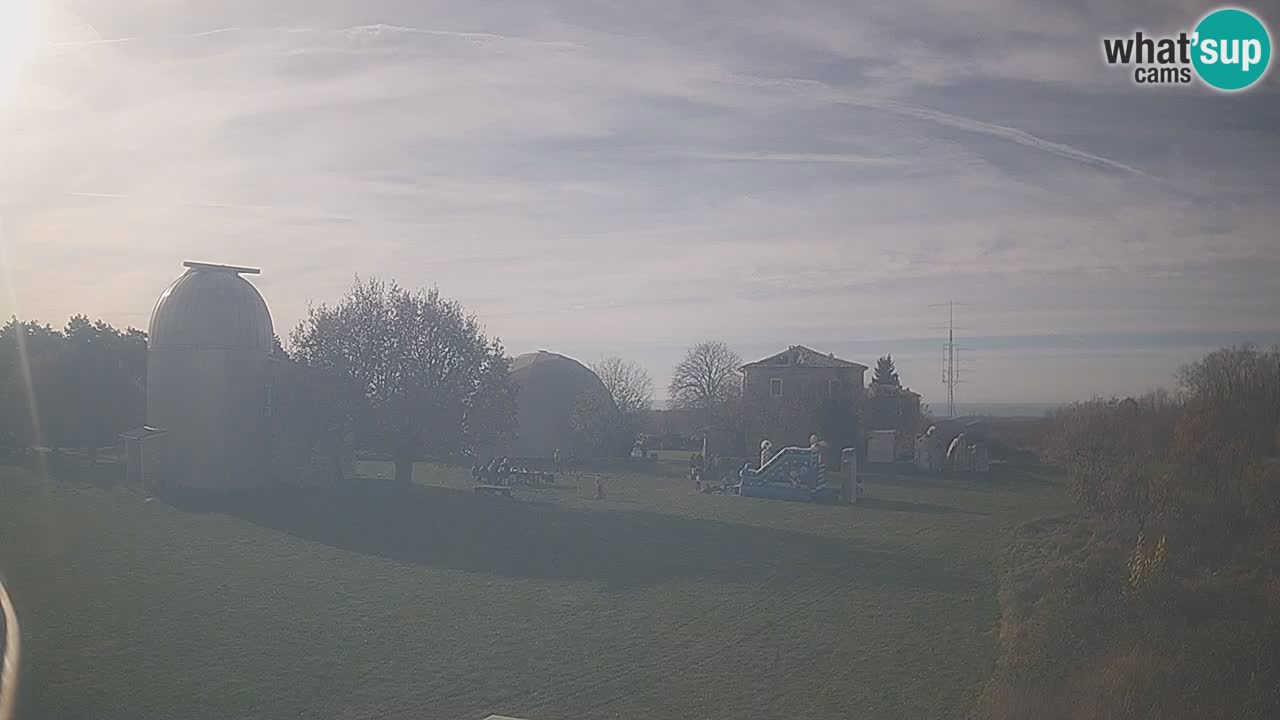 Webcam en direct de l’Observatoire de Višnjan – Explorez le ciel, les astéroïdes, les comètes et les météoroïdes