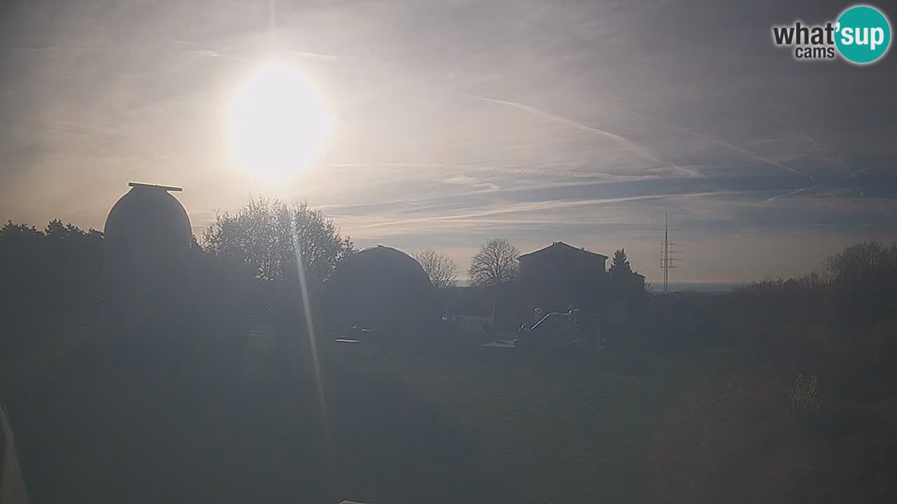 Observatorij Višnjan spletna kamera – Odkrivajte nebo, asteroide, komete in meteorite