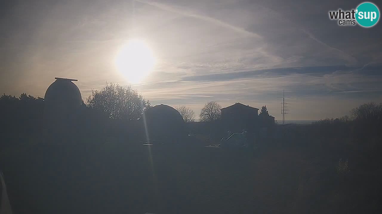 Cámara web en vivo del Observatorio de Višnjan: explora el cielo, los asteroides, cometas y meteoroides