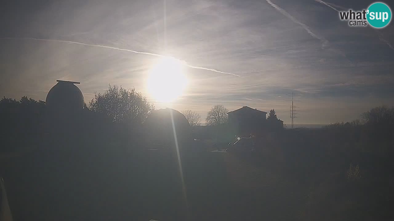 Cámara web en vivo del Observatorio de Višnjan: explora el cielo, los asteroides, cometas y meteoroides