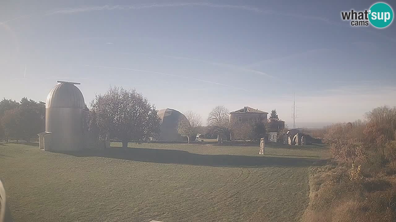 Cámara web en vivo del Observatorio de Višnjan: explora el cielo, los asteroides, cometas y meteoroides