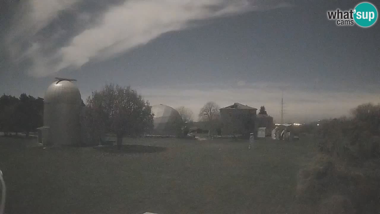 Višnjan Observatory Live Webcam – Explore the Sky, Asteroids, Comets, and Meteoroids