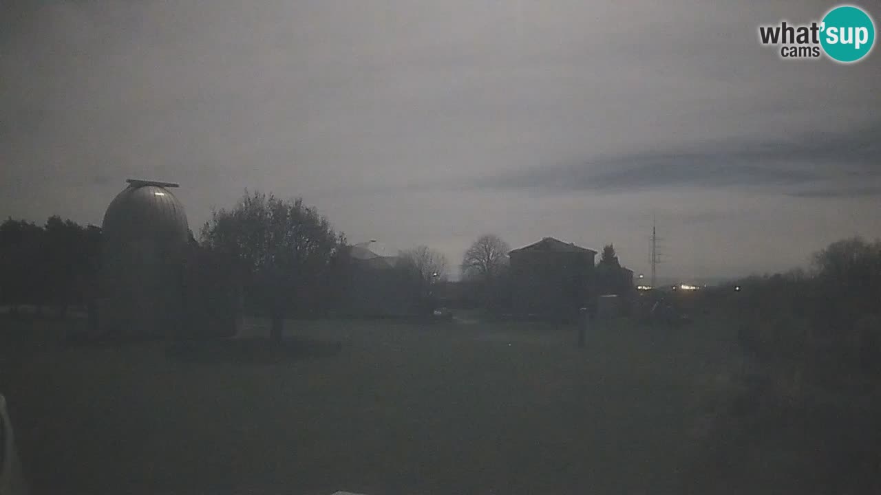 Observatorij Višnjan spletna kamera – Odkrivajte nebo, asteroide, komete in meteorite