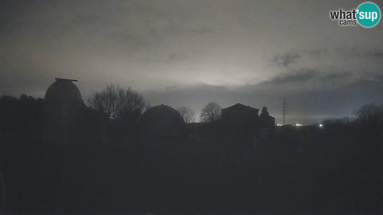 Webcam en direct de l’Observatoire de Višnjan – Explorez le ciel, les astéroïdes, les comètes et les météoroïdes