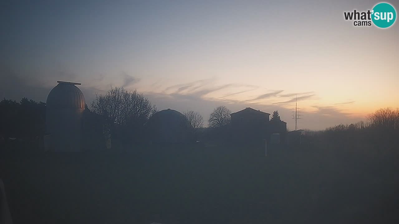 Observatorij Višnjan spletna kamera – Odkrivajte nebo, asteroide, komete in meteorite