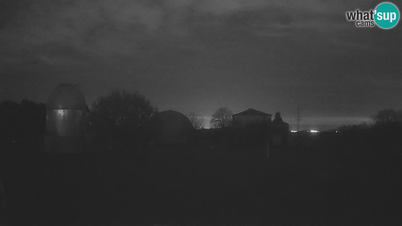 Cámara web en vivo del Observatorio de Višnjan: explora el cielo, los asteroides, cometas y meteoroides