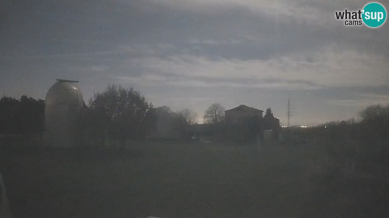 Višnjan-Observatorium Live Webcam – Explore the Sky, Asteroids, Comets, and Meteoroids