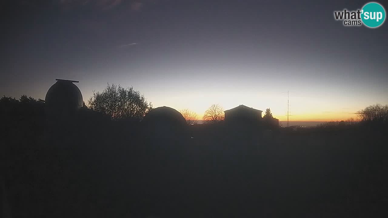 Višnjan-Observatorium Live Webcam – Explore the Sky, Asteroids, Comets, and Meteoroids