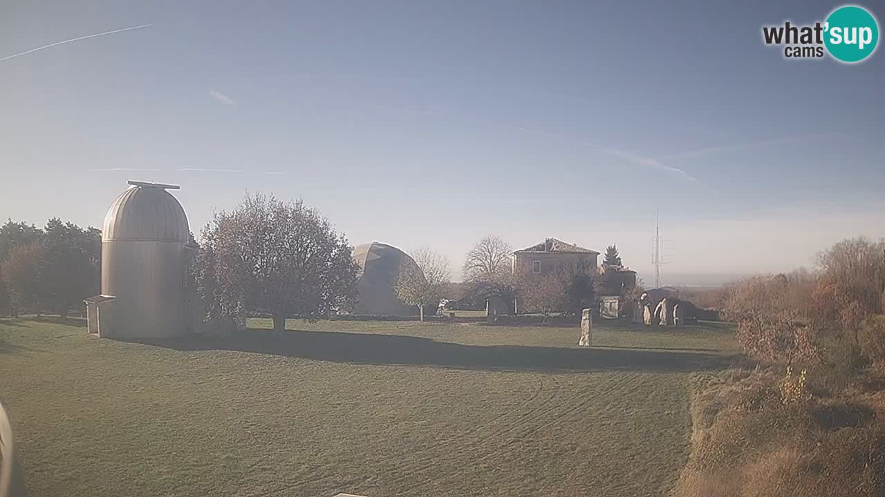 Cámara web en vivo del Observatorio de Višnjan: explora el cielo, los asteroides, cometas y meteoroides