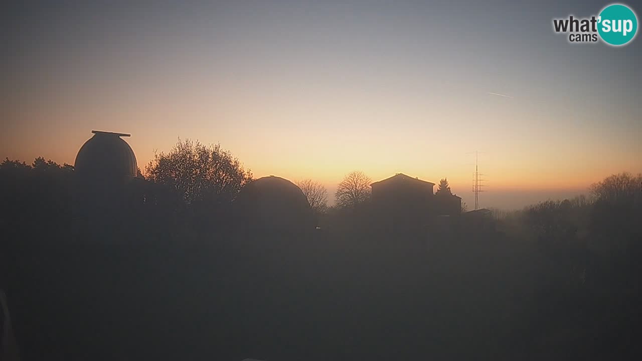 Webcam en direct de l’Observatoire de Višnjan – Explorez le ciel, les astéroïdes, les comètes et les météoroïdes