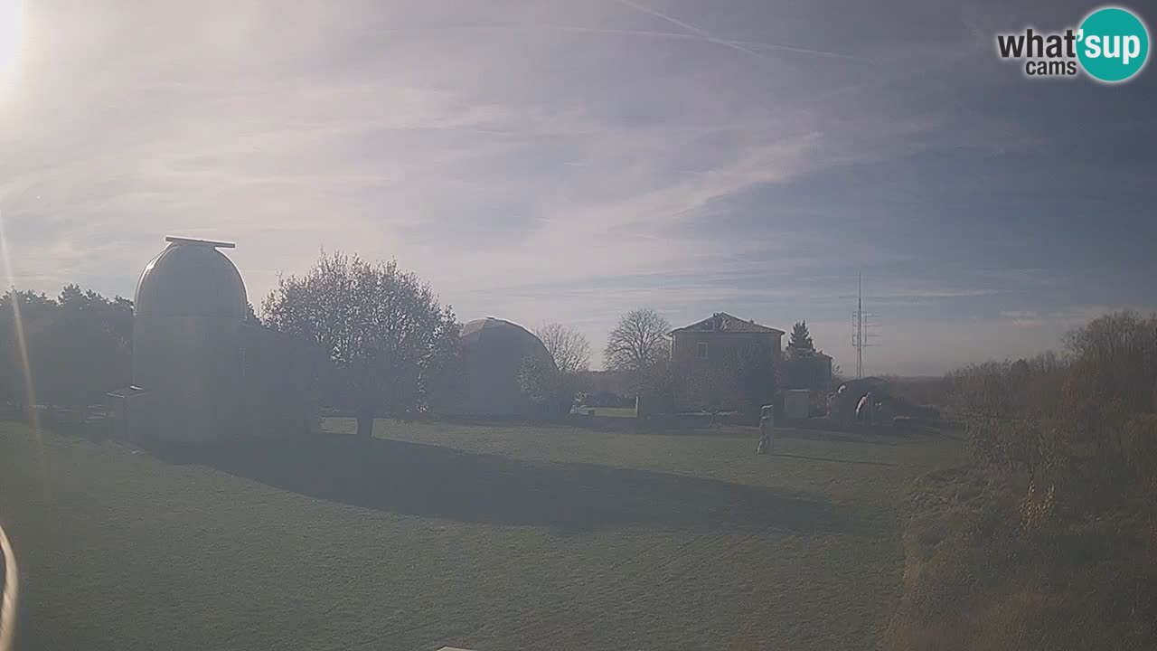 Višnjan-Observatorium Live Webcam – Explore the Sky, Asteroids, Comets, and Meteoroids