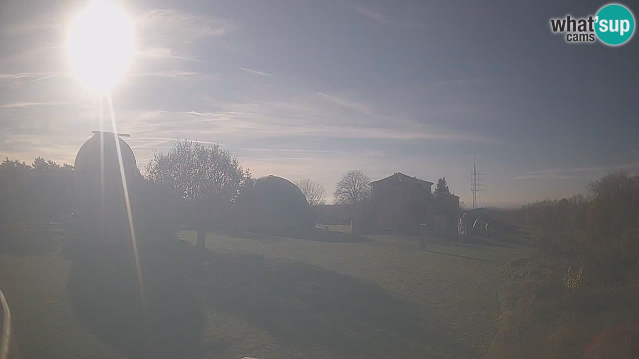 Višnjan Observatory Live Webcam – Explore the Sky, Asteroids, Comets, and Meteoroids