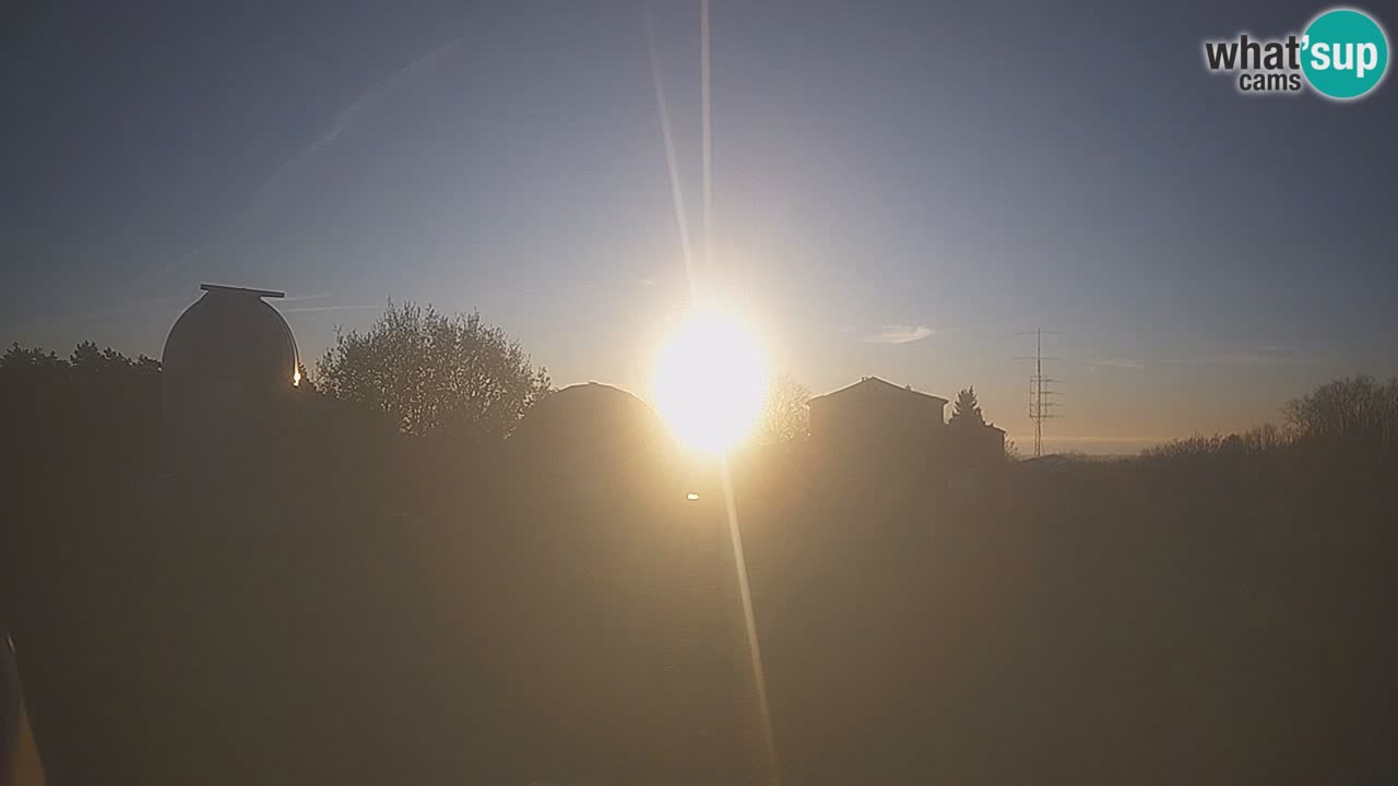 Cámara web en vivo del Observatorio de Višnjan: explora el cielo, los asteroides, cometas y meteoroides