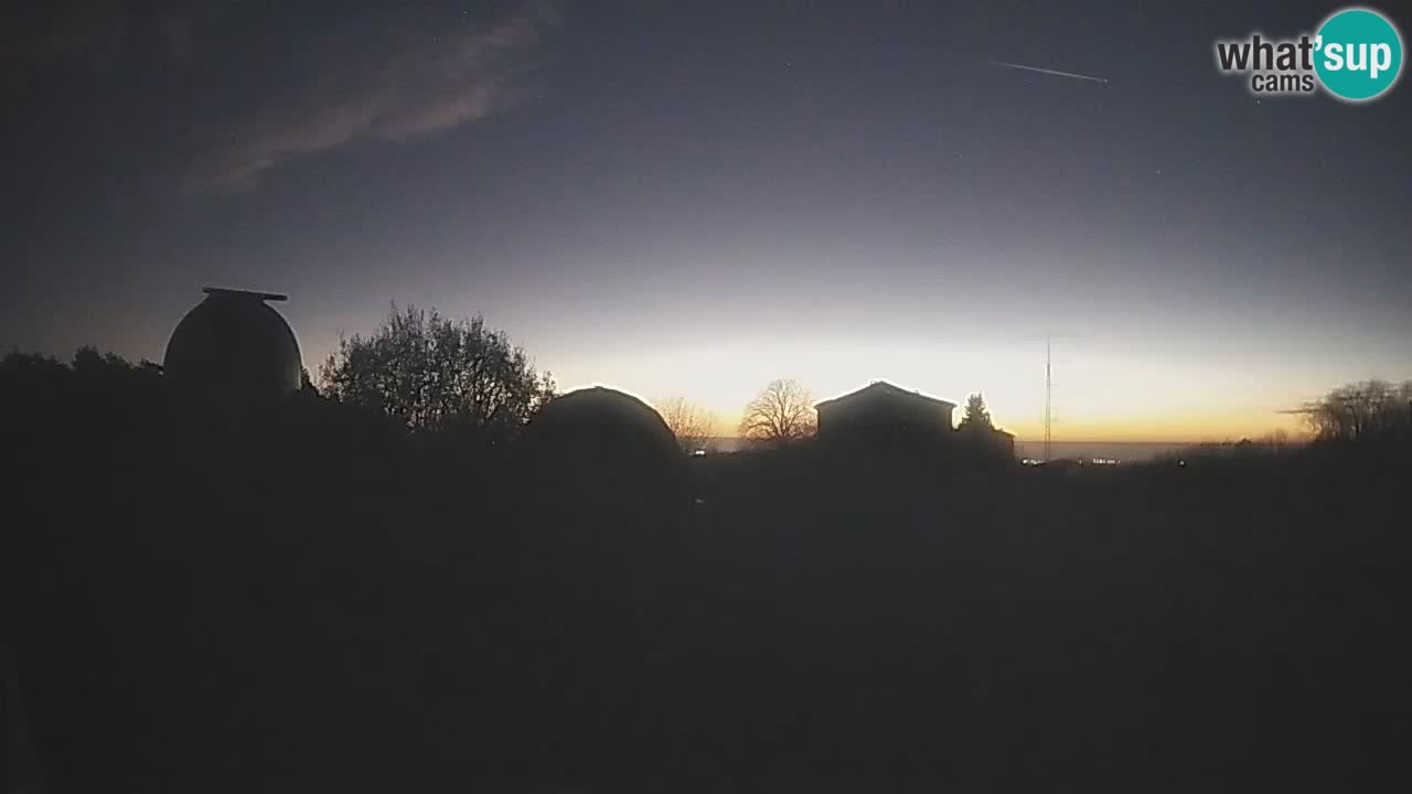 Cámara web en vivo del Observatorio de Višnjan: explora el cielo, los asteroides, cometas y meteoroides