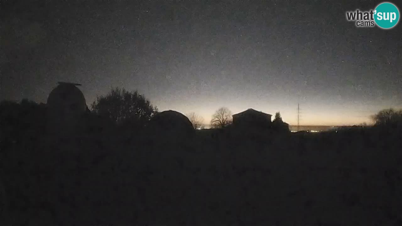 Webcam en direct de l’Observatoire de Višnjan – Explorez le ciel, les astéroïdes, les comètes et les météoroïdes