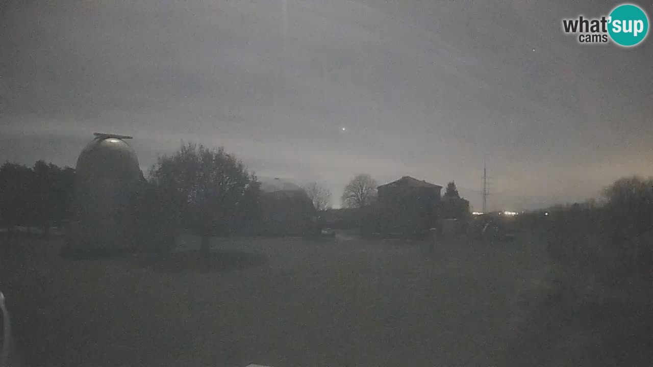 Višnjan-Observatorium Live Webcam – Explore the Sky, Asteroids, Comets, and Meteoroids