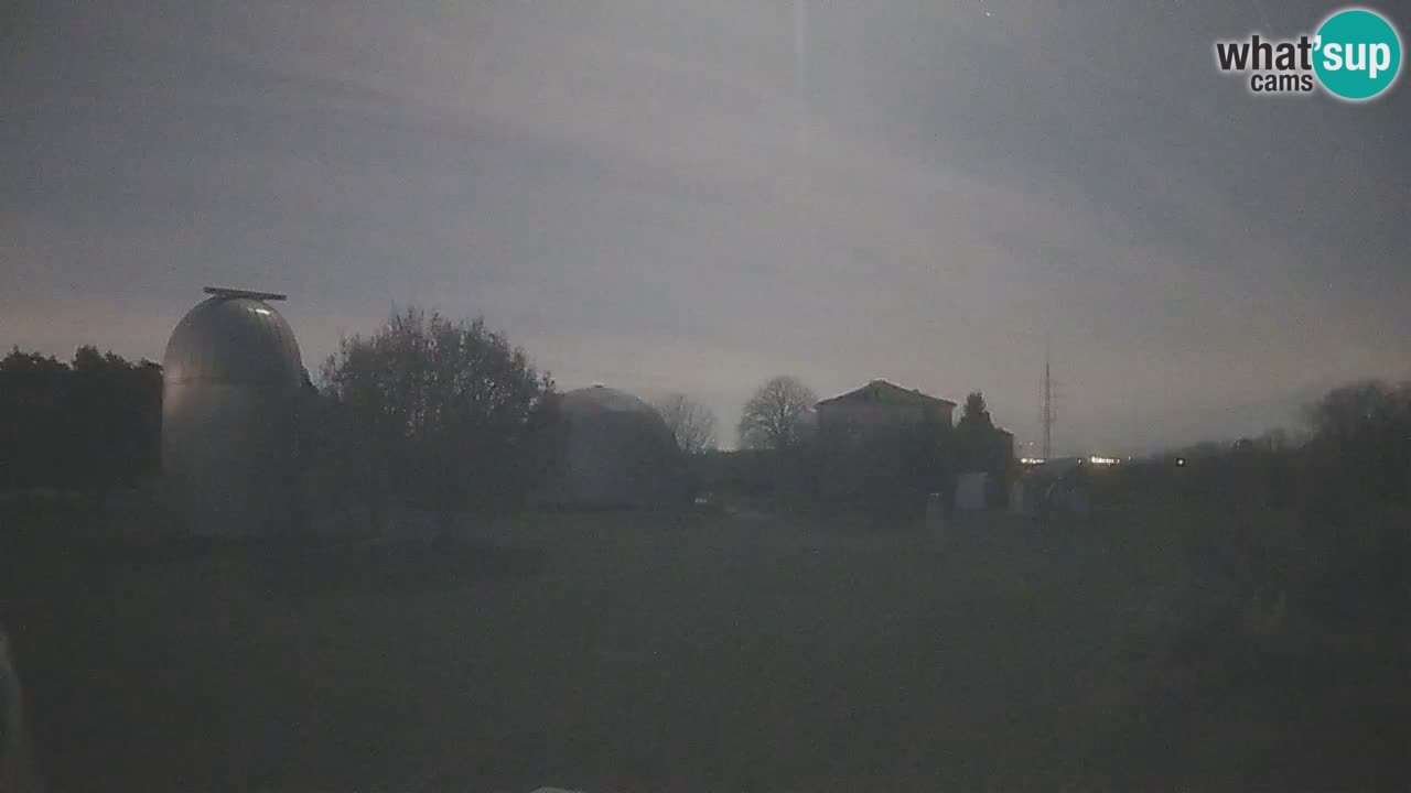 Webcam en direct de l’Observatoire de Višnjan – Explorez le ciel, les astéroïdes, les comètes et les météoroïdes