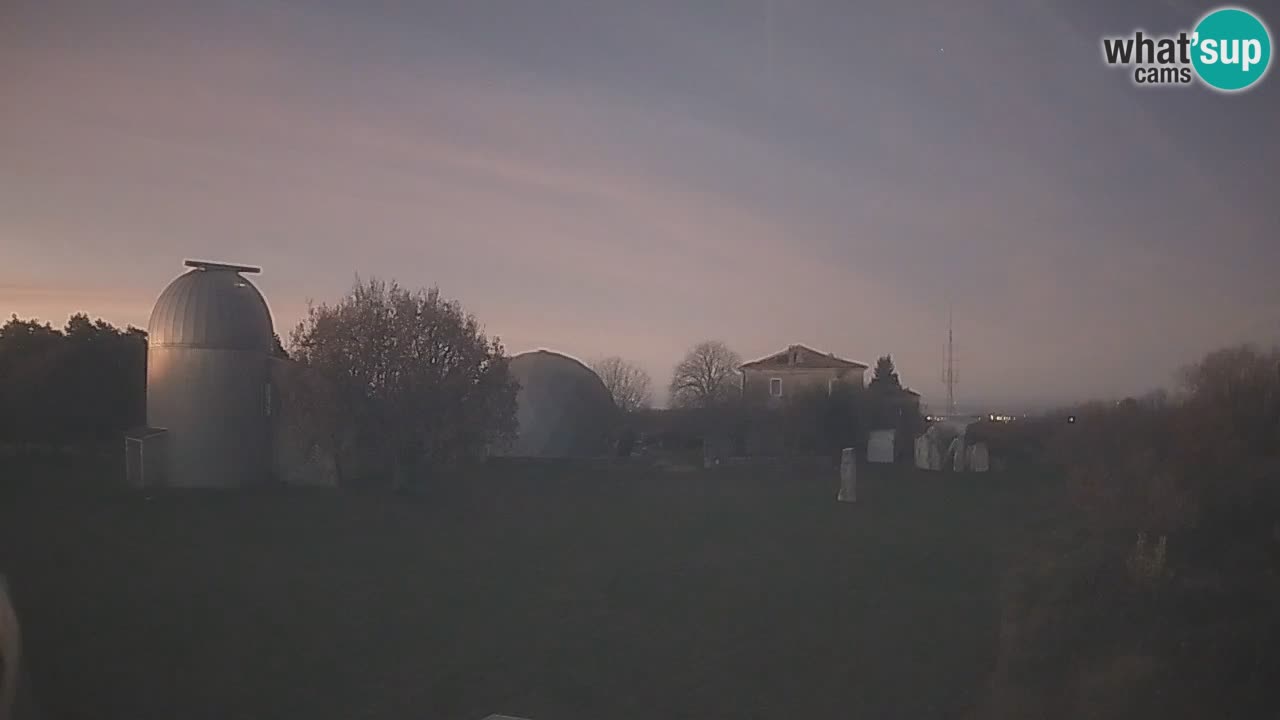 Observatorij Višnjan spletna kamera – Odkrivajte nebo, asteroide, komete in meteorite