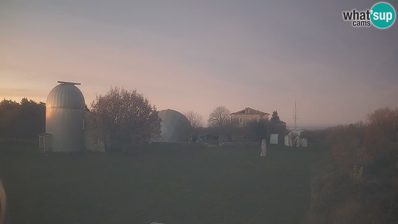 Višnjan-Observatorium Live Webcam – Explore the Sky, Asteroids, Comets, and Meteoroids