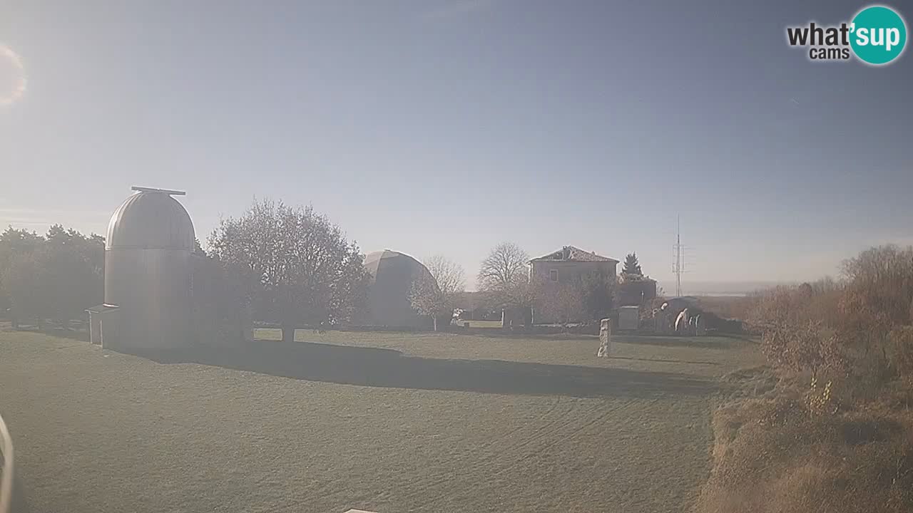 Višnjan-Observatorium Live Webcam – Explore the Sky, Asteroids, Comets, and Meteoroids