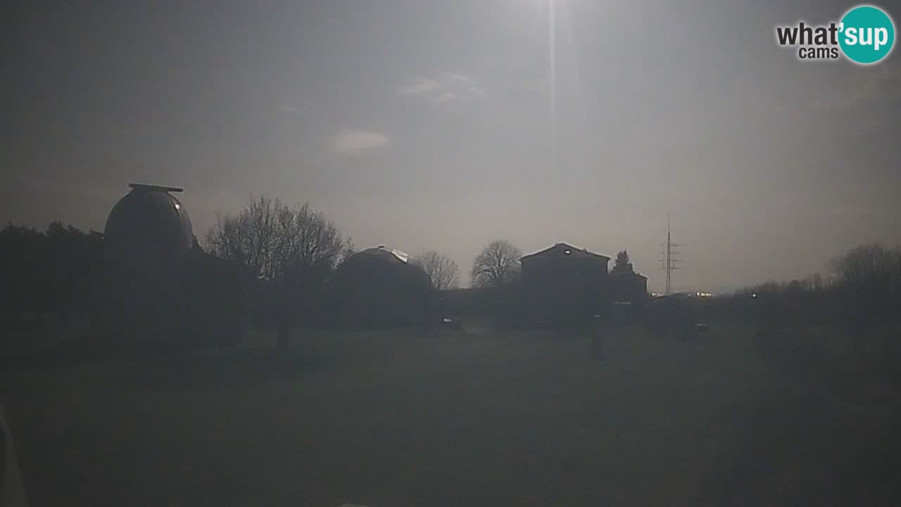 Cámara web en vivo del Observatorio de Višnjan: explora el cielo, los asteroides, cometas y meteoroides