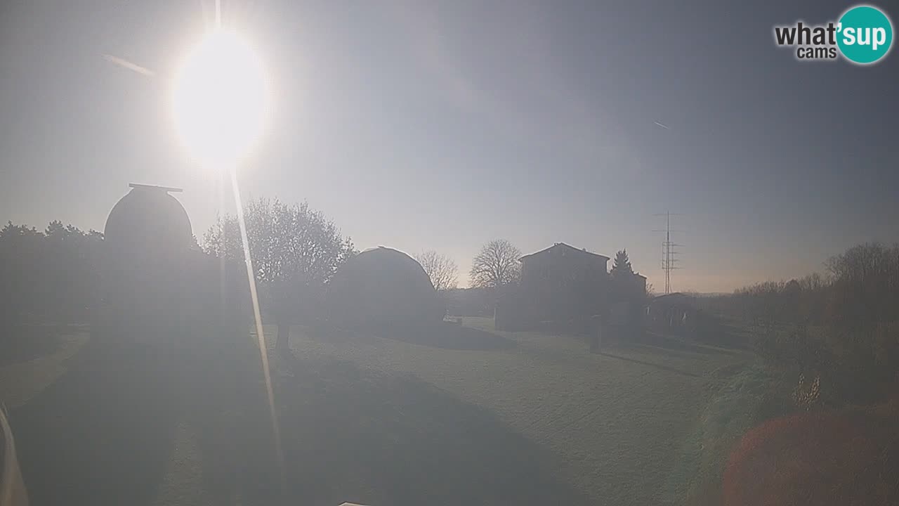 Višnjan-Observatorium Live Webcam – Explore the Sky, Asteroids, Comets, and Meteoroids