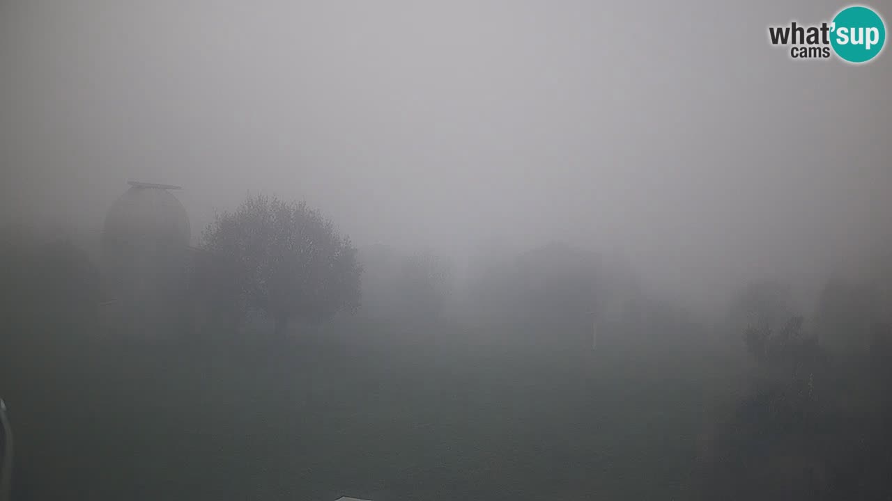 Webcam live dell’Osservatorio di  – Esplora il cielo, gli asteroidi, i comete e i meteoroidi.