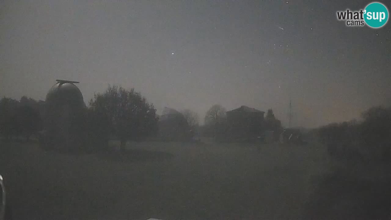 Cámara web en vivo del Observatorio de Višnjan: explora el cielo, los asteroides, cometas y meteoroides