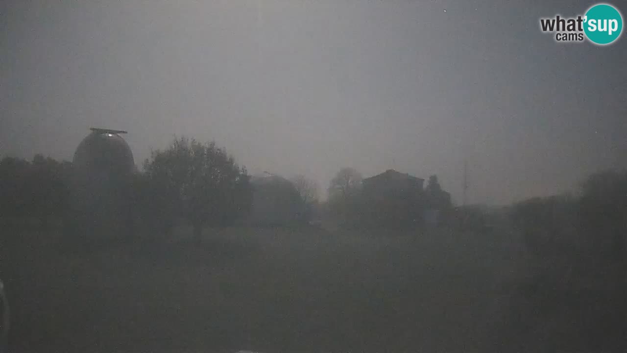 Višnjan-Observatorium Live Webcam – Explore the Sky, Asteroids, Comets, and Meteoroids