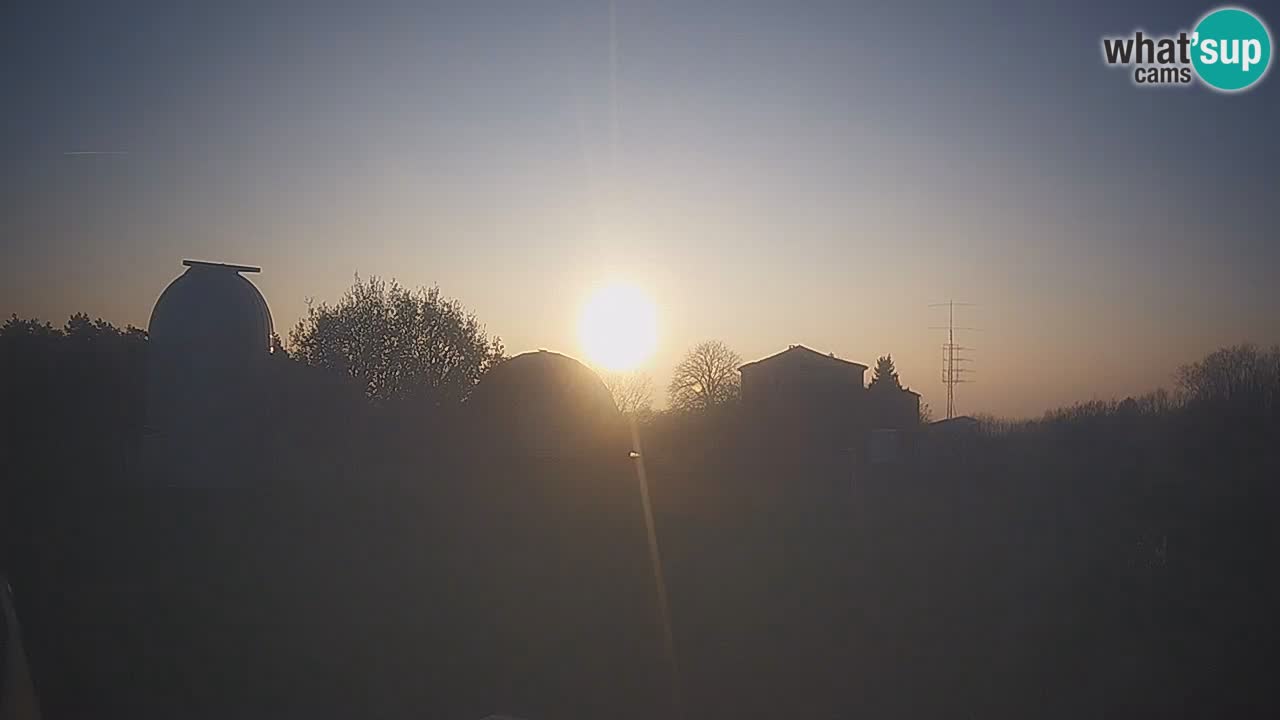 Observatorij Višnjan spletna kamera – Odkrivajte nebo, asteroide, komete in meteorite