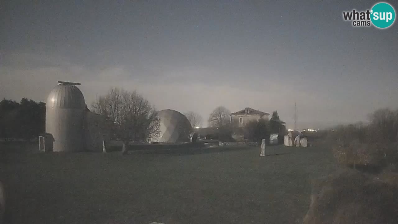 Višnjan-Observatorium Live Webcam – Explore the Sky, Asteroids, Comets, and Meteoroids