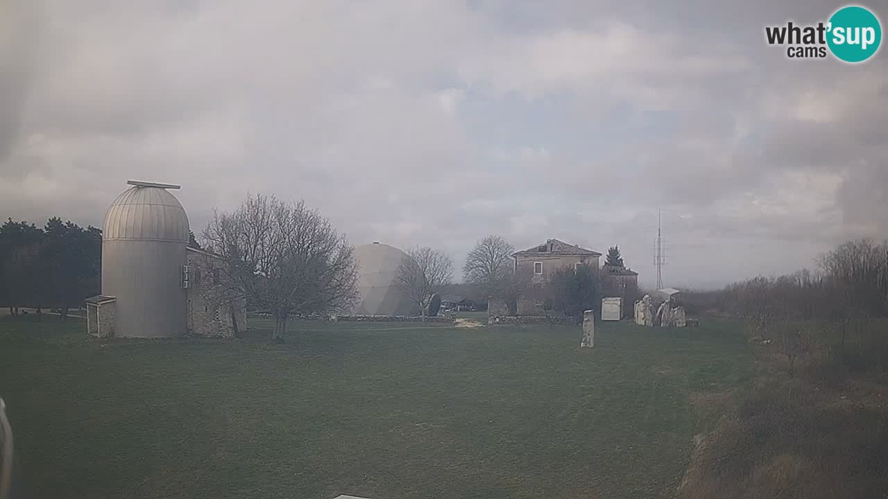 Cámara web en vivo del Observatorio de Višnjan: explora el cielo, los asteroides, cometas y meteoroides
