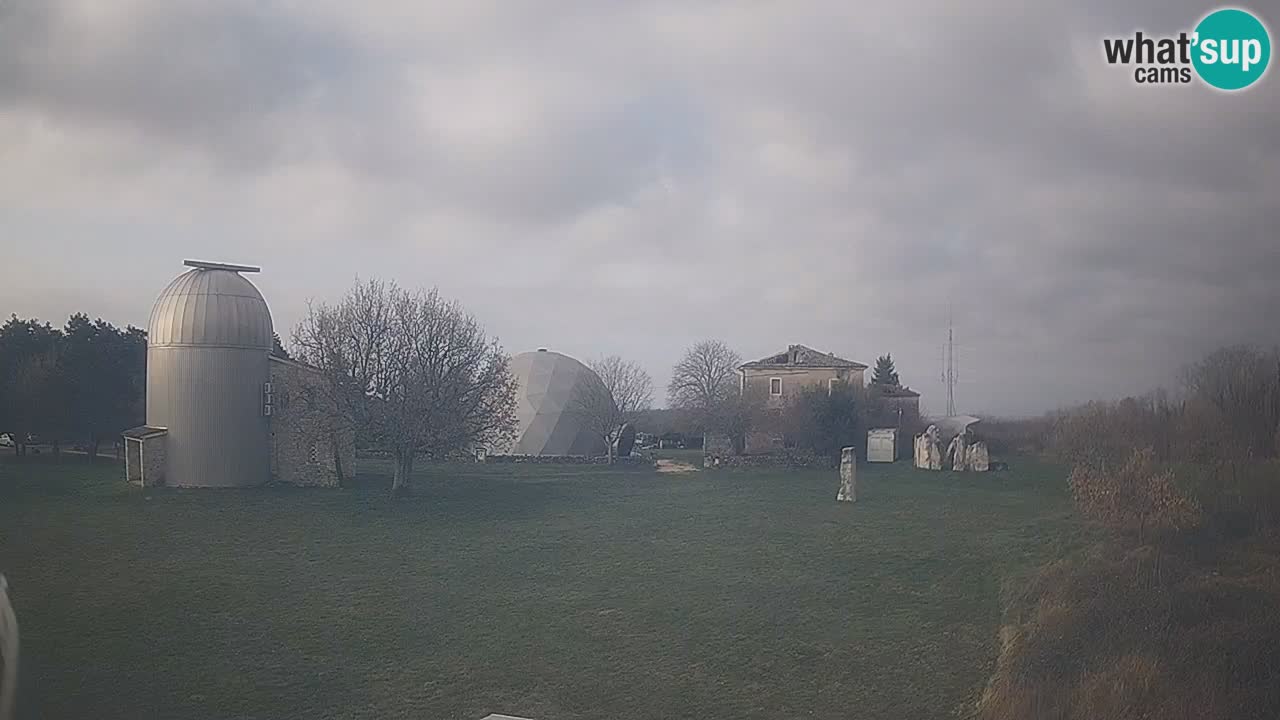 Cámara web en vivo del Observatorio de Višnjan: explora el cielo, los asteroides, cometas y meteoroides