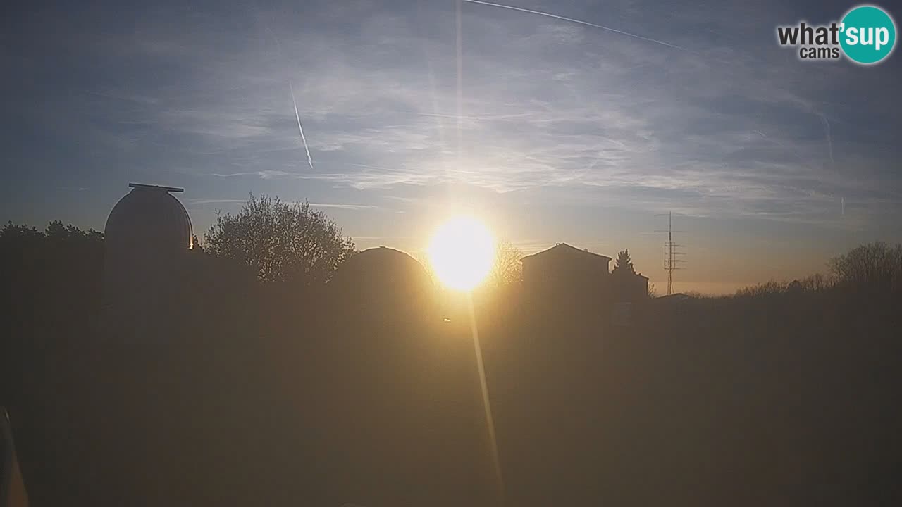 Višnjan Observatory Live Webcam – Explore the Sky, Asteroids, Comets, and Meteoroids