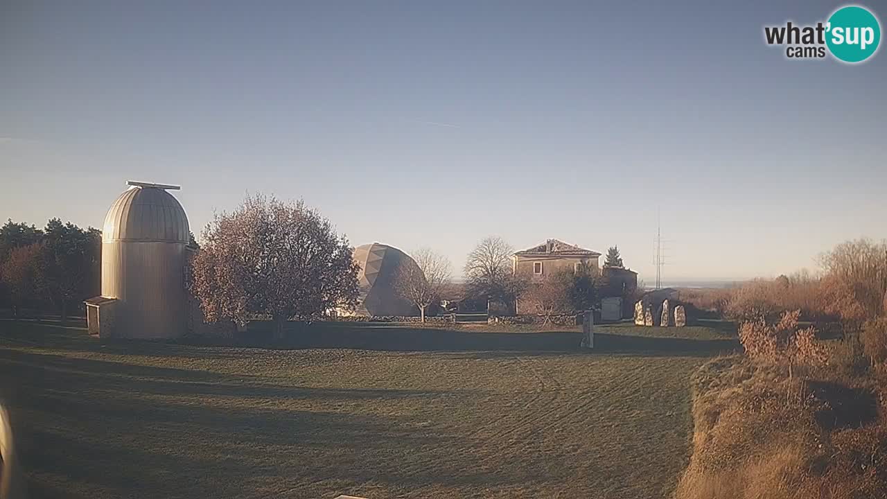 Višnjan Observatory Live Webcam – Explore the Sky, Asteroids, Comets, and Meteoroids