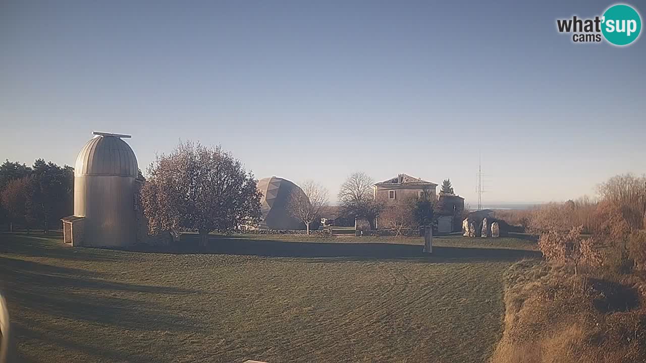 Višnjan Observatory Live Webcam – Explore the Sky, Asteroids, Comets, and Meteoroids