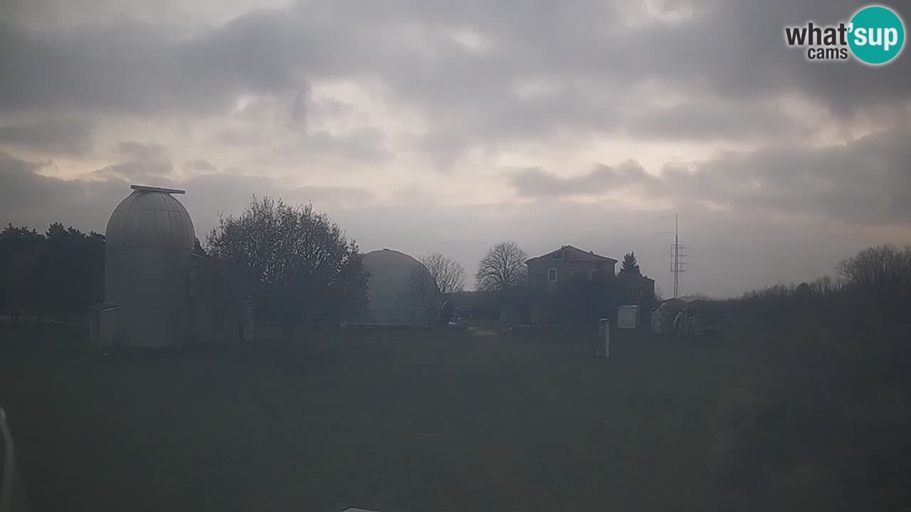 Webcam en direct de l’Observatoire de Višnjan – Explorez le ciel, les astéroïdes, les comètes et les météoroïdes