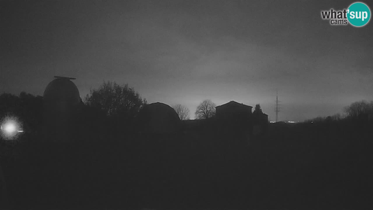 Višnjan-Observatorium Live Webcam – Explore the Sky, Asteroids, Comets, and Meteoroids