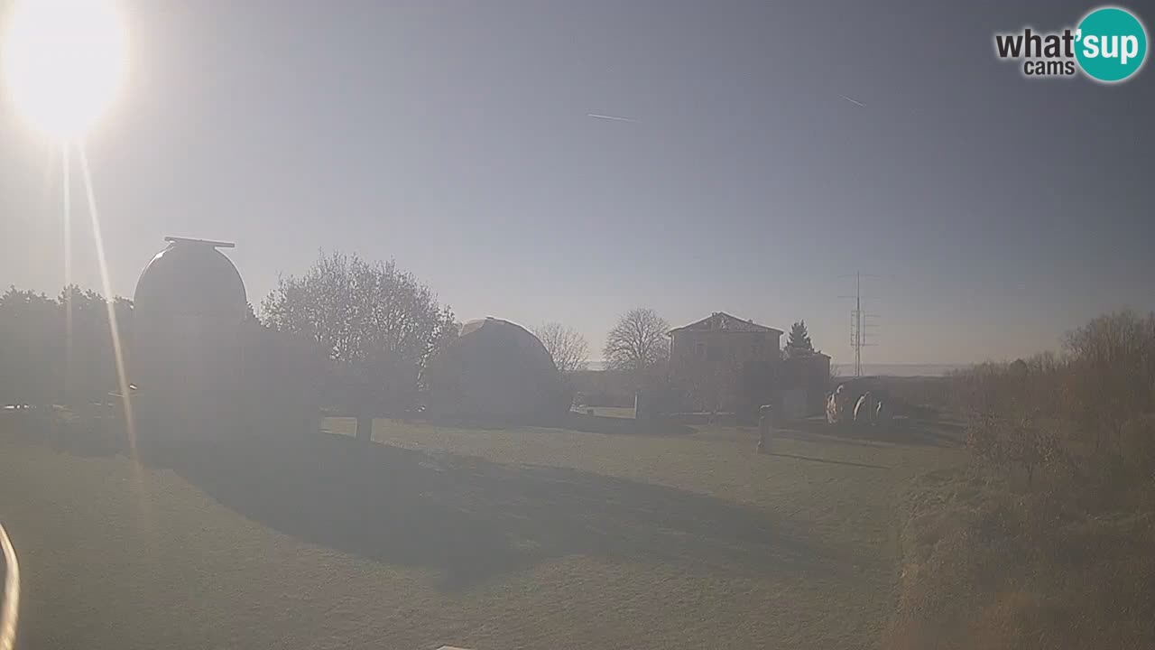 Observatorij Višnjan spletna kamera – Odkrivajte nebo, asteroide, komete in meteorite