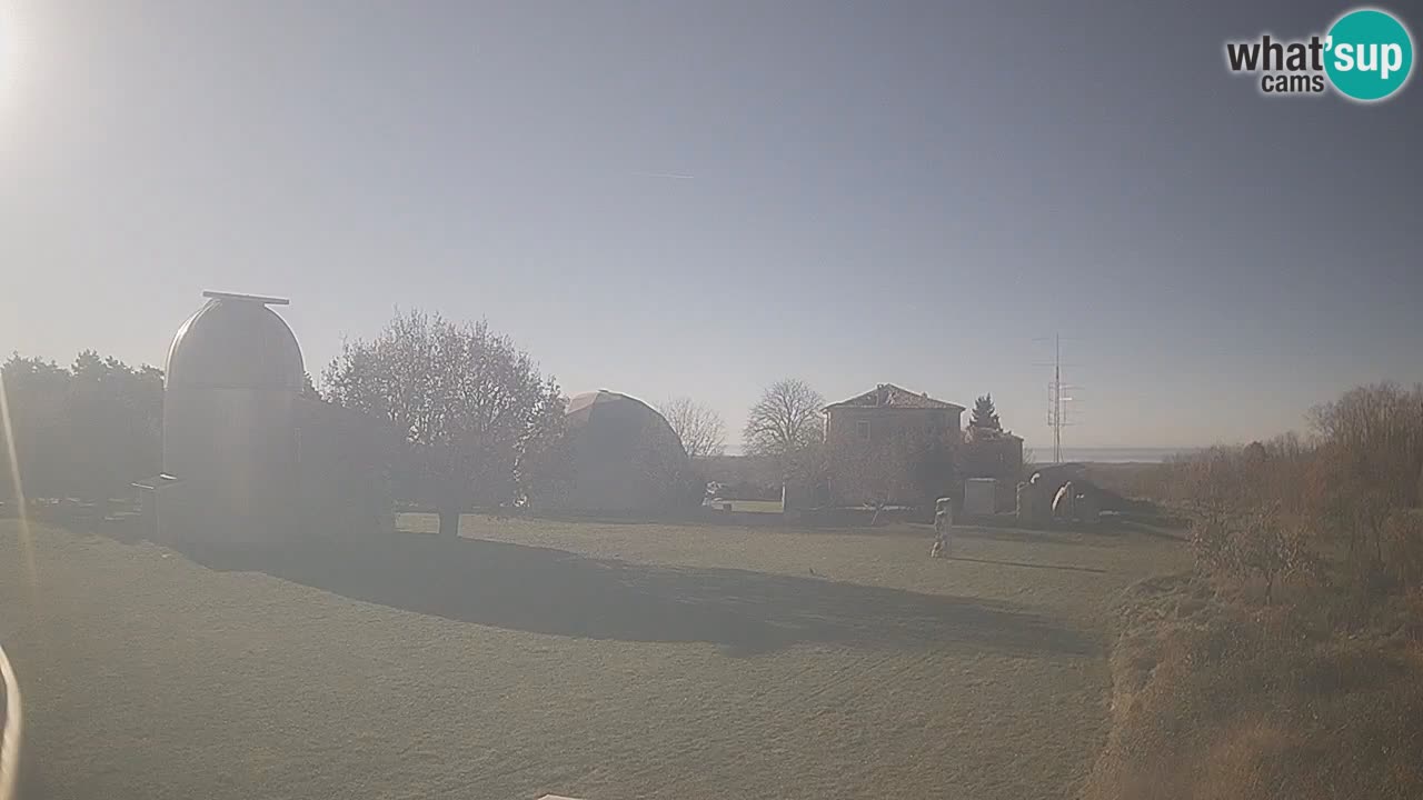 Observatorij Višnjan spletna kamera – Odkrivajte nebo, asteroide, komete in meteorite