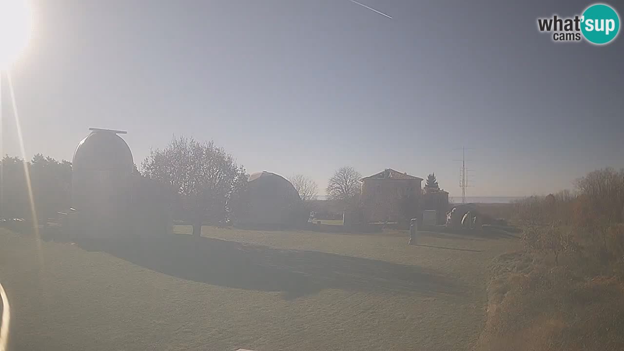 Višnjan Observatory Live Webcam – Explore the Sky, Asteroids, Comets, and Meteoroids