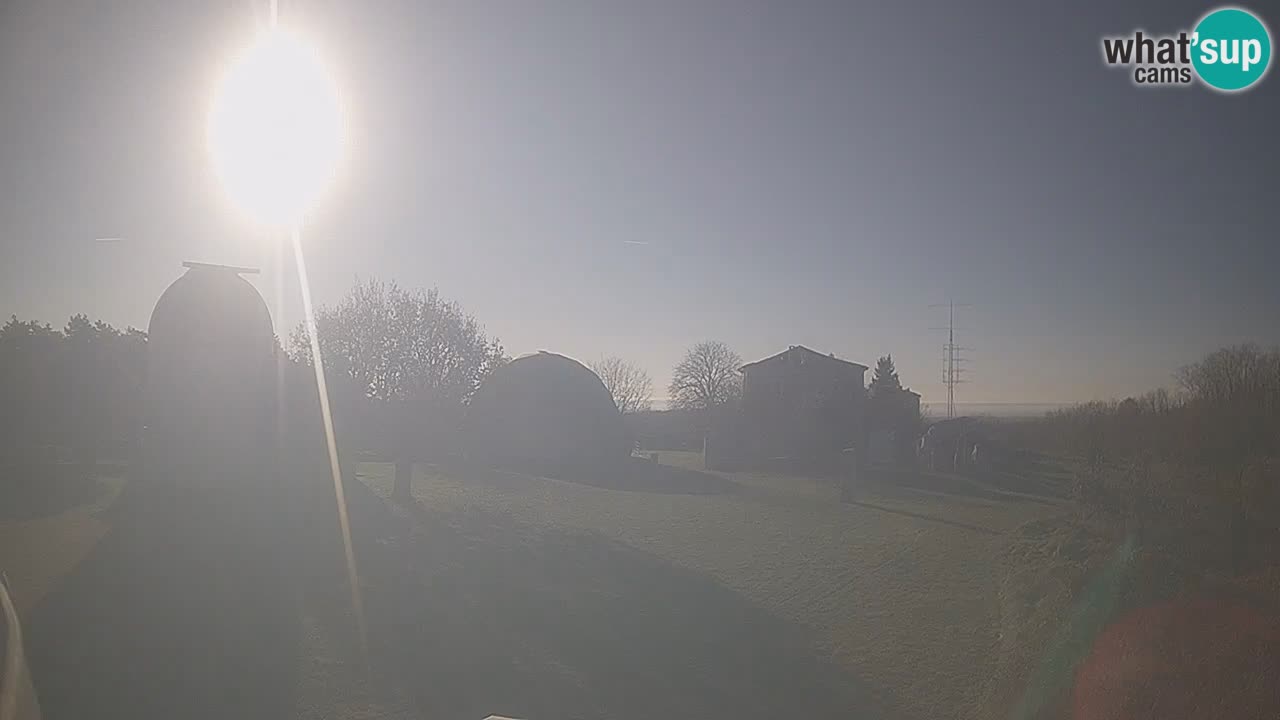 Višnjan Observatory Live Webcam – Explore the Sky, Asteroids, Comets, and Meteoroids