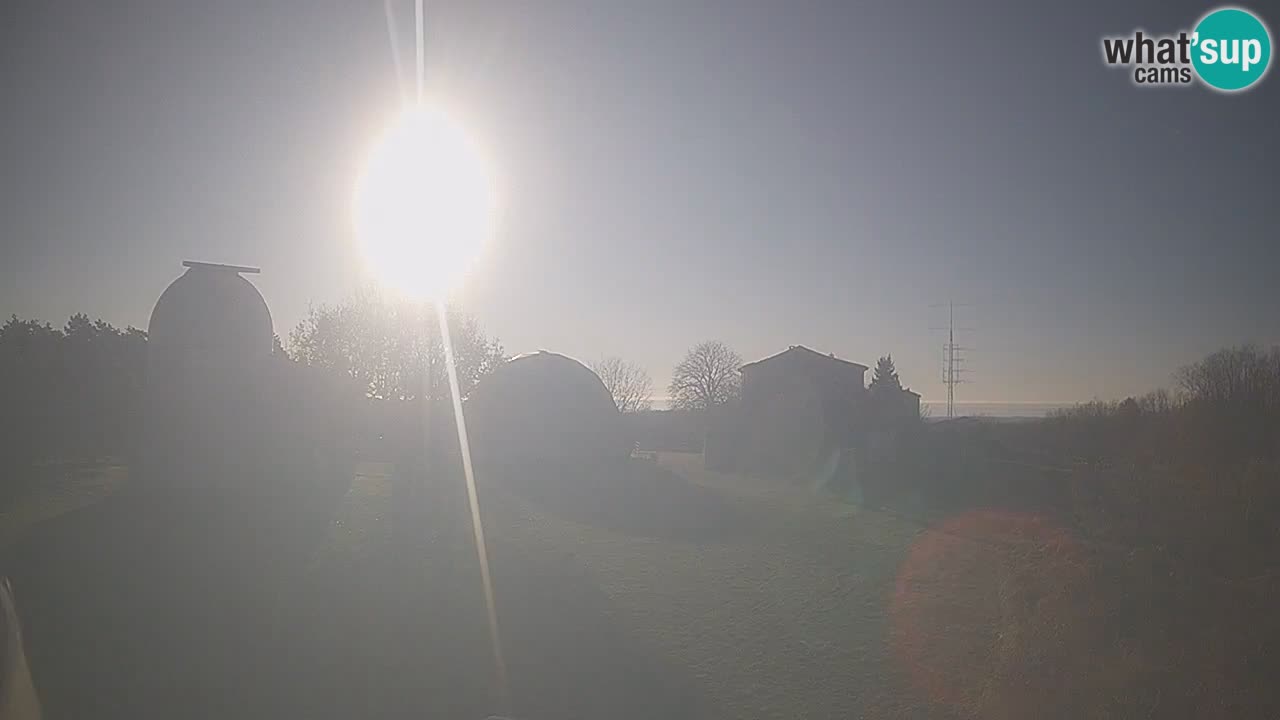 Observatorij Višnjan spletna kamera – Odkrivajte nebo, asteroide, komete in meteorite