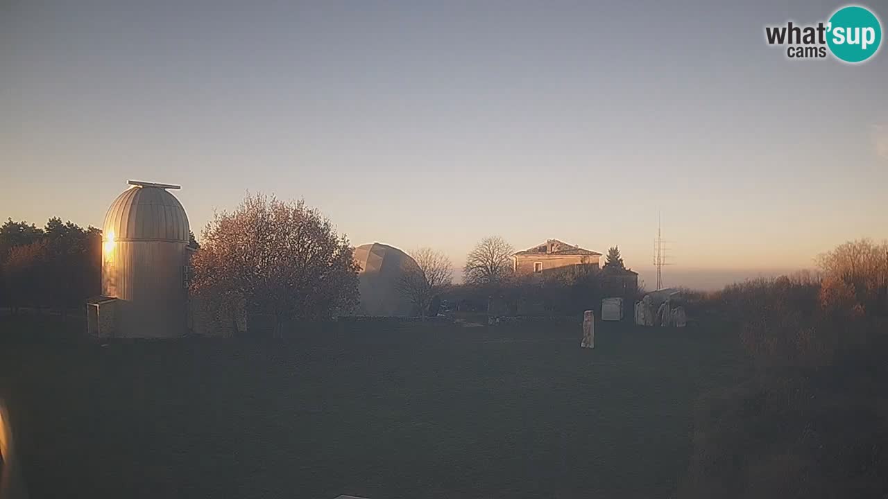 Višnjan Observatory Live Webcam – Explore the Sky, Asteroids, Comets, and Meteoroids