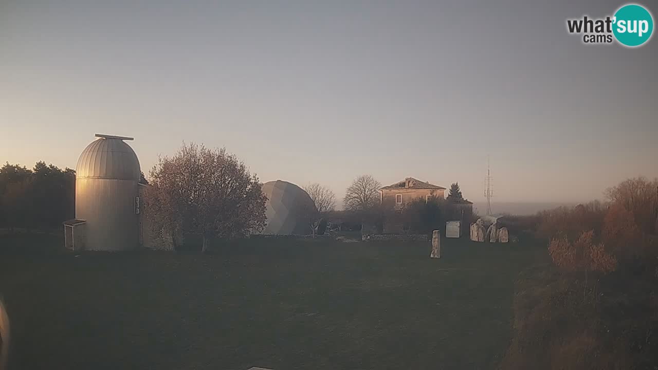 Višnjan Observatory Live Webcam – Explore the Sky, Asteroids, Comets, and Meteoroids