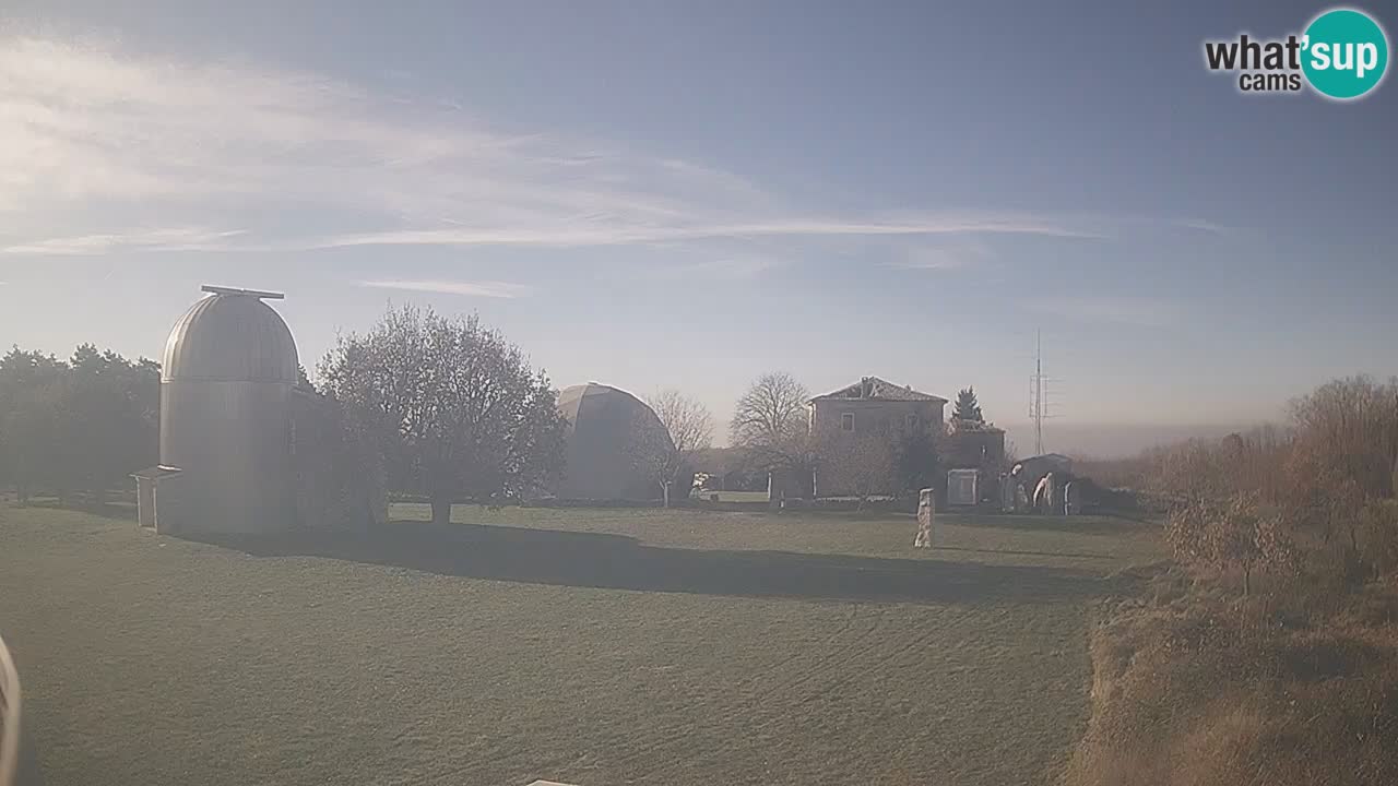 Cámara web en vivo del Observatorio de Višnjan: explora el cielo, los asteroides, cometas y meteoroides