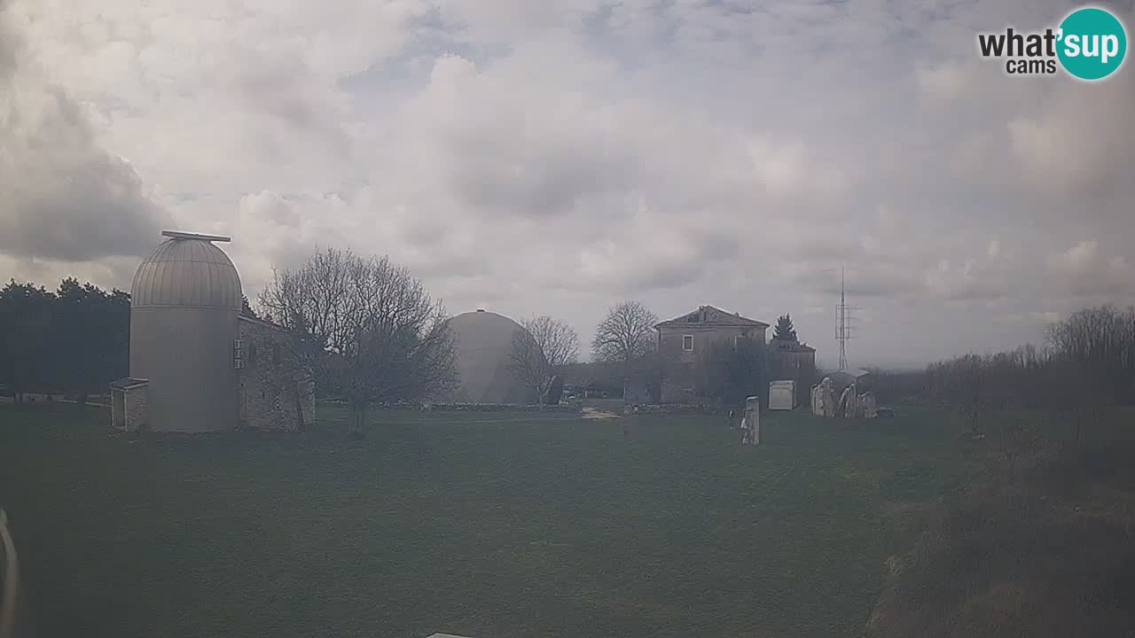 Višnjan Observatory Live Webcam – Explore the Sky, Asteroids, Comets, and Meteoroids