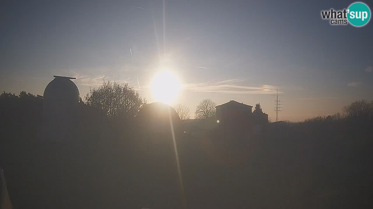 Višnjan Observatory Live Webcam – Explore the Sky, Asteroids, Comets, and Meteoroids