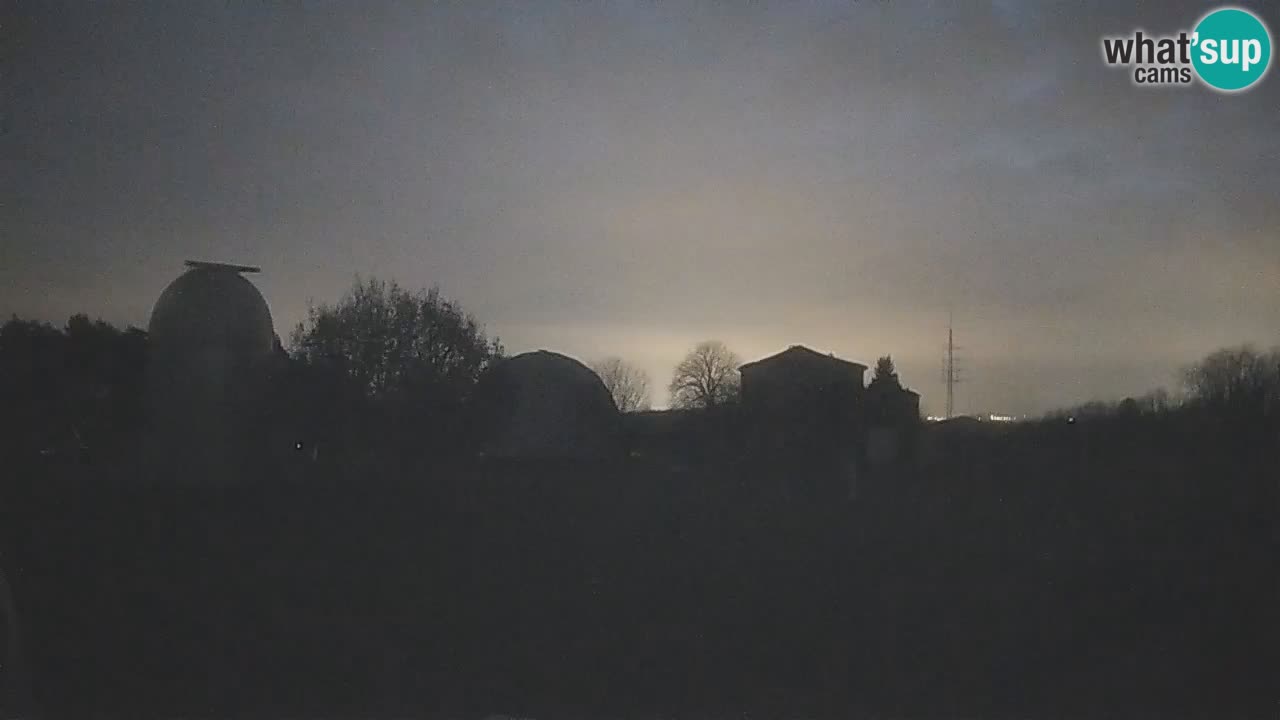 Višnjan-Observatorium Live Webcam – Explore the Sky, Asteroids, Comets, and Meteoroids